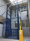 piattaforma elevatrice verticale dell'elevatore della ferrovia di guida del carico di viaggio 1000Kg di 4M con i sistemi di trasporto per il sollevamento del carico
