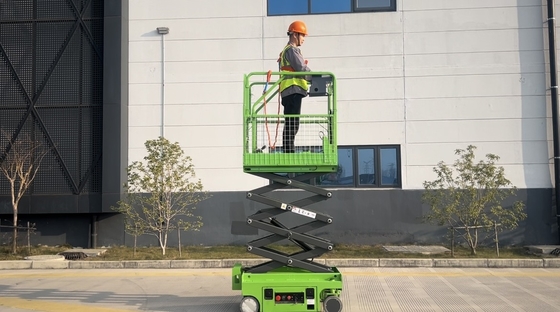 3M PATTAFORMA ALTEZA MINI TUTTO ELETTRICO AUTO-PROPRESSO ALTANTE CON TORNERIA D'IDRAULICA